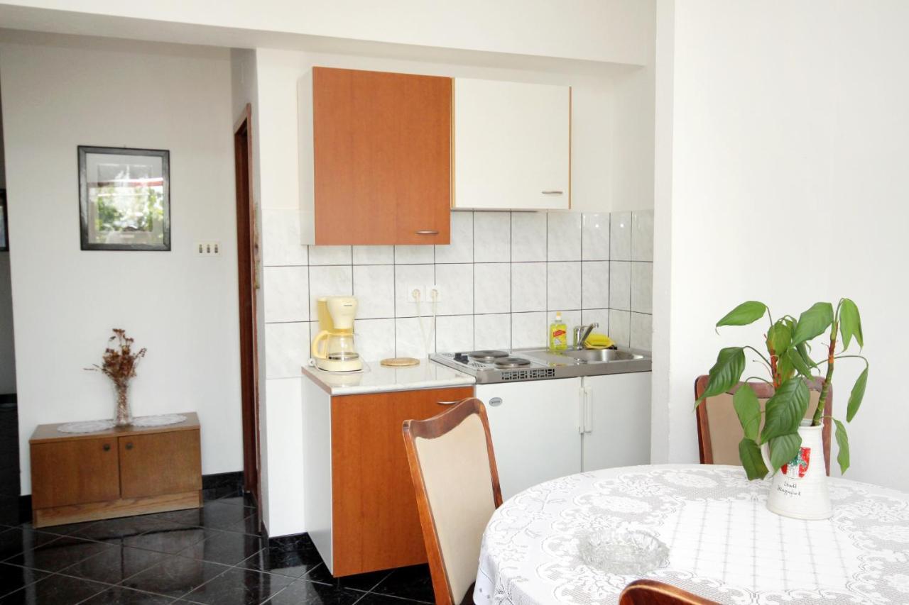 Apartments With A Parking Space Novi Vinodolski - 5600 Exterior photo